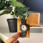 ⁦نسائي الميناء الابيض الفخم⁩ - الصورة ⁦3⁩