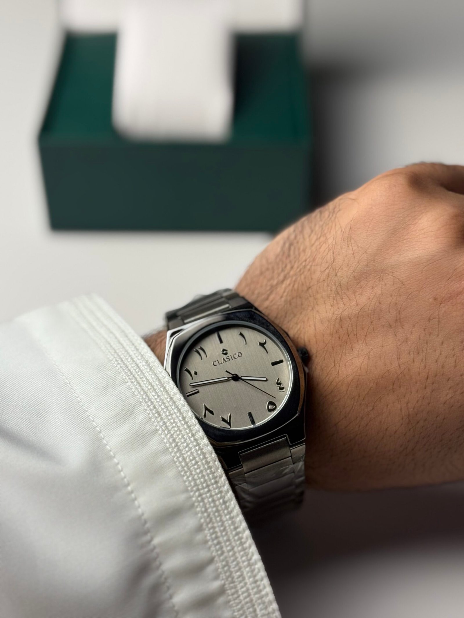 IMG_9224 كلاسيكو ارقام عربيه ميناء فضي - الصورة 1